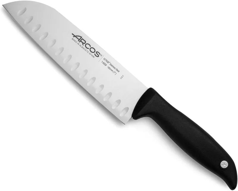 Arcos ▫️ Faca Santoku - Lâmina em aço inoxidável Nitrum e lâmina de 180 mm com cabo em polipropileno preto - Design inovador para uso diário - Série Menorca - Cor preta