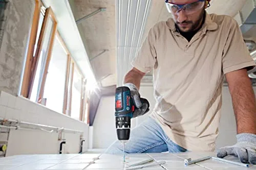 Bosch Professional ▫️ 12V System – Berbequim de percussão a bateria GSB 12V-15 (diâmetro máximo da broca para madeira: 19 mm, inclui 2 baterias de 2,0 Ah + carregador, 2 conjuntos de brocas, 1 conjunto de pontas, bolsa para ferramentas) – Conjunto exclusivo da Amazon 2