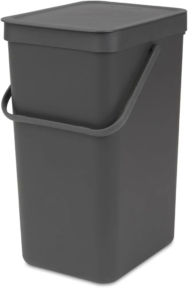 Brabantia ▫️ Caixote do lixo Sort & Go 16L (cinzento), caixote de reciclagem com pega e tampa com posição de abertura, caixote de reciclagem de cozinha com design multi-talento, fácil de limpar.