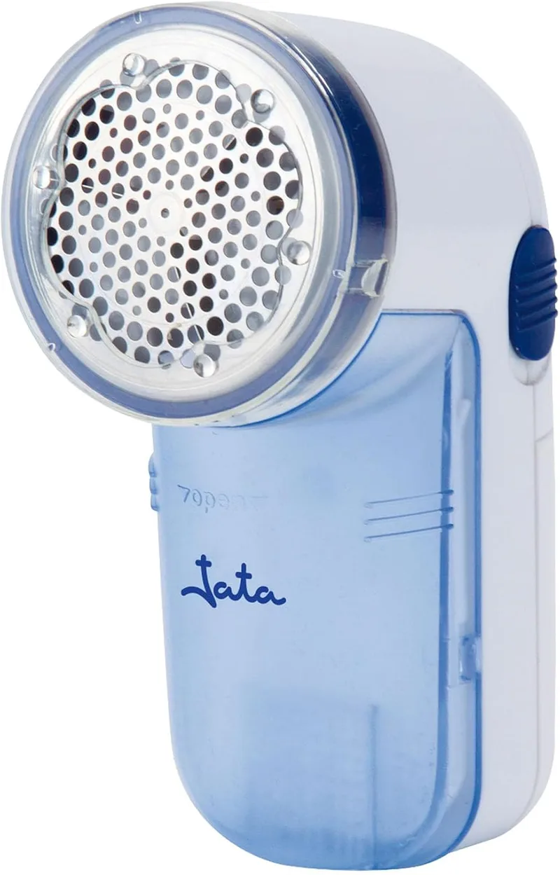 Jata ▫️ QP398N Removedor elétrico de fiapos com lâminas de aço inoxidável. Recipiente de fiapos removível. Funciona a pilhas. Acessórios: escova de limpeza. Remove fiapos, bolinhas e marcas de atrito