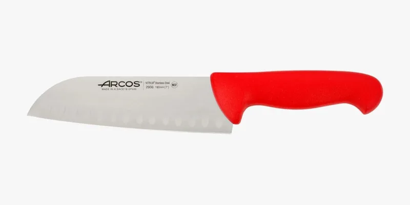 Arcos ▫️ Serie 2900 - Faca Santoku com Ponta Serrilhada - Lâmina 180 mm em aço inoxidável Nitrum - Cabo em polipropileno injetado Cor vermelha