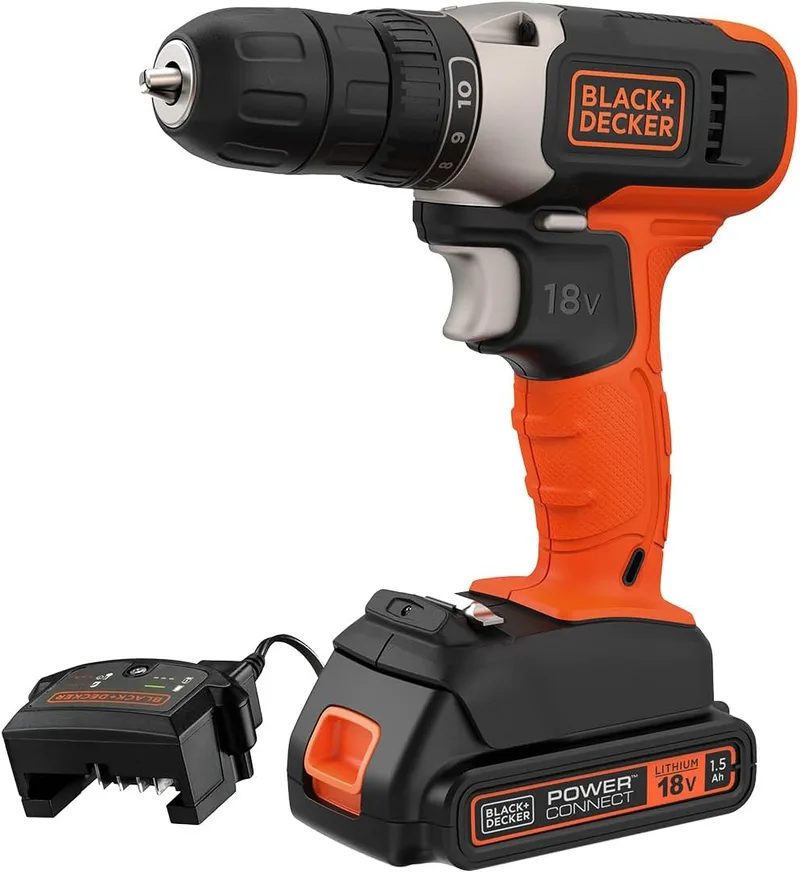 Black+Decker ▫️ Aparafusadora sem fios 18V, binário máximo de 37Nm, 10 posições de embraiagem, luz de trabalho LED, bateria de 1,5Ah e carregador, BCD001C1-QW