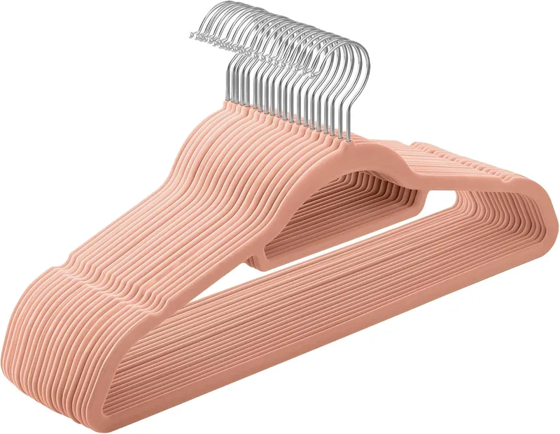 SONGMICS ▫️ Cabide de veludo conjunto de 20, antiderrapante, com barra para gravata e gancho giratório de 360°, 0,6 cm de espessura, economiza espaço, 43,5 cm de comprimento, para casacos e calças, rosa coral CRF20PK