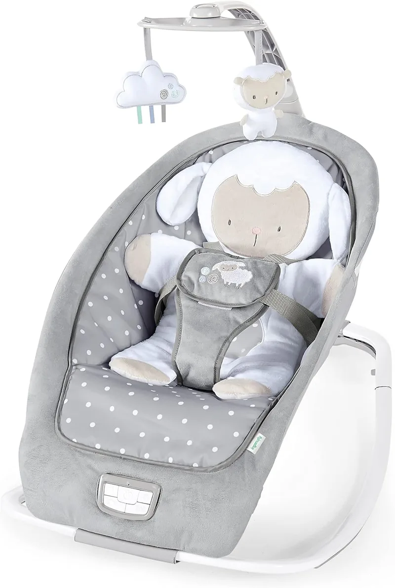 Ingenuity ▫️ Espreguiçadeira para bebés até 18 kg, Cuddle Lamb com vibrações, arco de brinquedos com 2 peluches, 12 melodias, 4 sons da natureza, volume regulável, ergonómica.