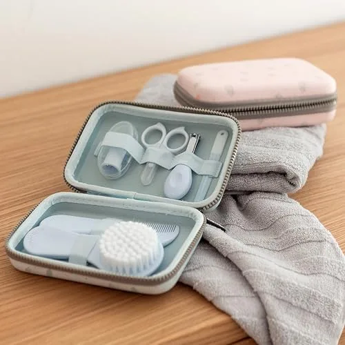SUAVINEX ▫️ Conjunto de manicura para bebés, +0M, Kit de cuidados para o bebé com escova, pente, escova de dentes, tesourinha, lima e cortador de unhas. Bolsa impermeável com fecho de correr, azul suave 3