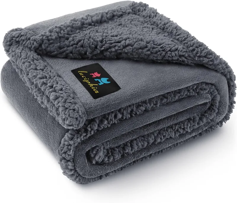 luciphia ▫️ Manta impermeável para animais de estimação, manta líquida à prova de urina para sofá, cama, manta protetora reversível com forro polar Sherpa para cães pequenos, médios e grandes, gatos, cinzenta