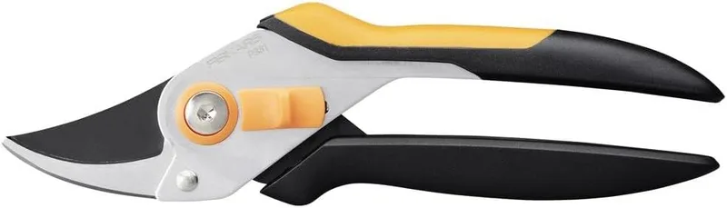 FISKARS ▫️ Tesoura de jardim Bypass para ramos e galhos frescos, revestimento antiaderente, lâminas e cabos em aço, preto/laranja, Solid, P331, 1057163