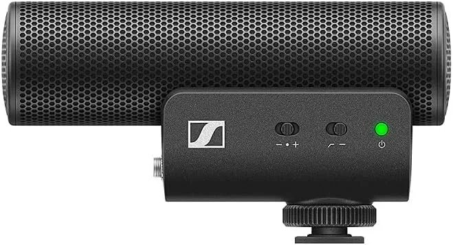 Sennheiser ▫️ MKE 400 – Microfone direcional tipo «shotgun» para câmara, com conectores TRS e TRRS de 3,5 mm para DSLR, câmaras sem espelho e telemóveis, 508898