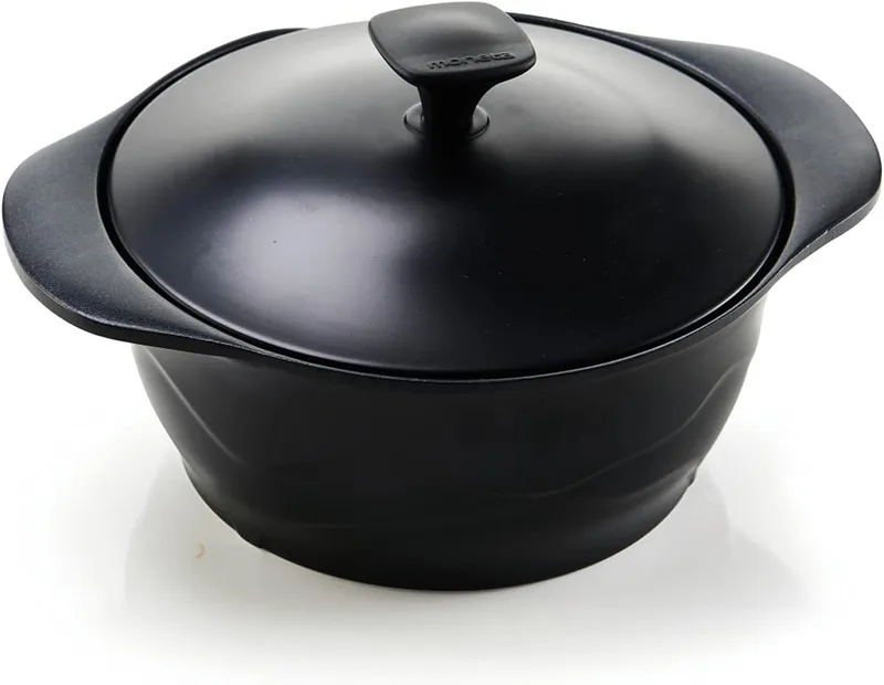 Moneta ▫️ Panela Lirica com 2 pegas e tampa, revestimento exterior preto acetinado antiaderente e resistente a riscos, adequada para todos os tipos de fogões, lavável na máquina de lavar louça, 24 cm