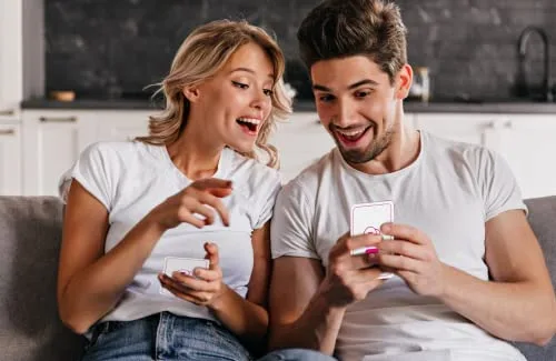 ATM Gaming ▫️ Íntimoos - Jogos de mesa para casais em espanhol - para (re)descobrirem-se como casal e viverem momentos inesquecíveis - Presentes originais para aniversários e Dia dos Namorados, para homens e mulheres 6