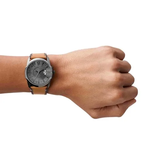 Diesel ▫️ Relógio da série Master Chief para homem, movimento com três ponteiros e data, com bracelete em aço inoxidável ou pele 5