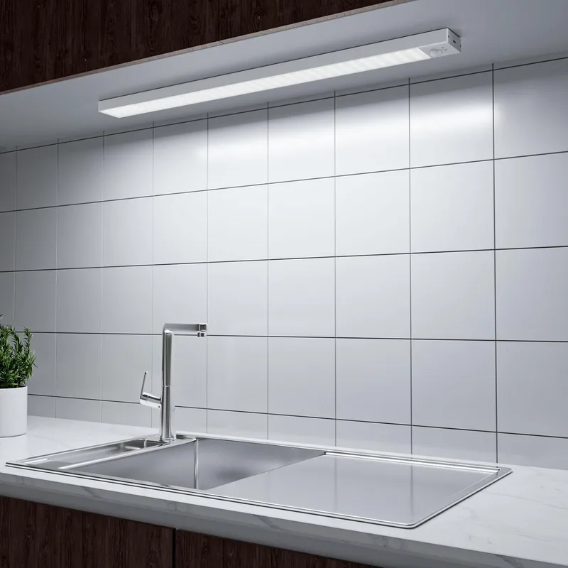 OUILA ▫️ Luz LED Adesiva com Sensor de Movimento, 84 LEDs 4 Modos 2500mAh USB Recarregável 43CM Luz Nocturna Magnética para Roupeiro, Armário, Corredor, Escadas, Cozinha, Garagem