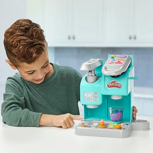 Play-Doh ▫️ Kitchen Creations - Super Cafetaria - Cafeteira de brincar com 20 acessórios e 8 recipientes 6