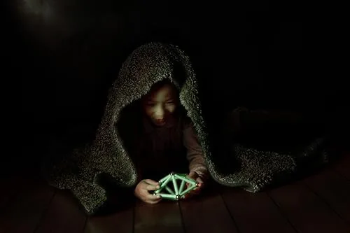 Geomag ▫️ Glow Recycled, Construções Magnéticas com Efeito Glow, Barras que Brilham no Escuro, Conjunto de 60 peças, Plástico 100% reciclado 7