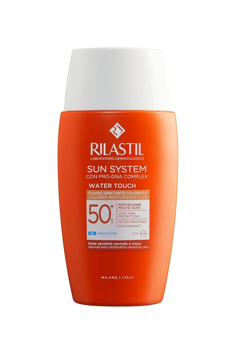Rilastil Sun System Fotoprotector Water Touch SPF50+ With Colour, protetor solar facial ligeiro, à base de água, resistente à água, com ácido hialurónico e vitamina E - 50 ml