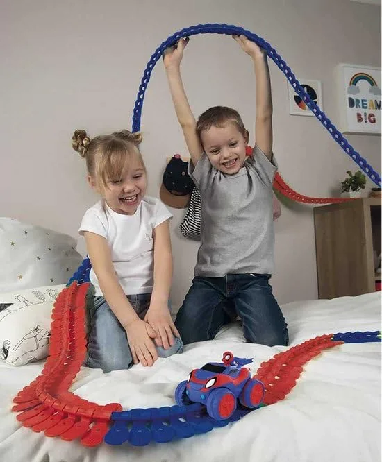 Marvel ▫️ Smoby - Flextreme Spidey, Pistas flexíveis para o carro do Spidey, inclui carro com luzes, 184 peças, até 4,4 m de pista (7600180918) 5