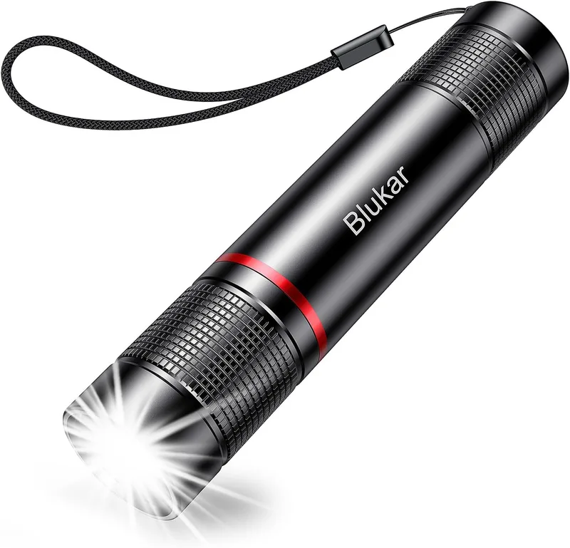 Blukar ▫️ Lanterna LED Recarregável, 2000L Super Brilhante com 4 Modos, Lanterna de Alumínio com Foco Ajustável - Ultra Portátil para Ciclismo, Campismo, Montanhismo, etc.