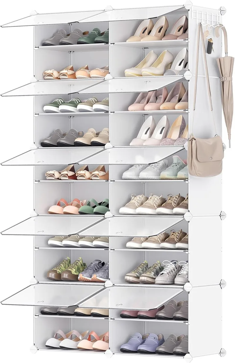 SONGMICS ▫️ Sapateira de Plástico, 10 Compartimentos para 40 Pares de Sapatos, com Portas, Estrutura de Aço e Prateleiras de Plástico, Roupeiro de Quarto, Branco Nuvem e Transparente LPC035W01