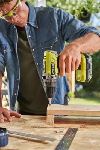Ryobi ▫️ Furadeira-aparafusadora de percussão de 18 V, 2 velocidades, 50 Nm, 500-1800 rpm, 24 posições, porta-brocas de 13 mm, inclui 1 bateria de 2 Ah e carregador – R18PD32-1C20G 6
