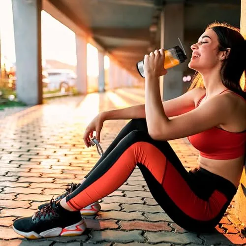 Ufesa ▫️ Onyx Go! Batedeira portátil recarregável, carregamento por USB, até 20 utilizações por carga, bateria de 5100 mAh, garrafa de Tritan de 400 ml, tampa desportiva, corpo e 6 lâminas de aço inoxidável 2