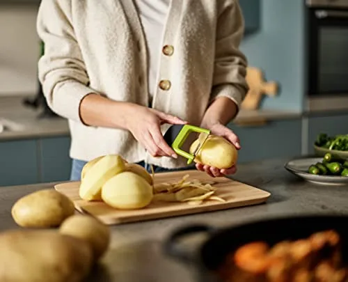 Joseph Joseph ▫️ Duo Descascador de Batatas, Frutas e Legumes com Pega Ergonómica Antiderrapante, Corte Reto, Removedor de Olhos de Batata, Verde 5