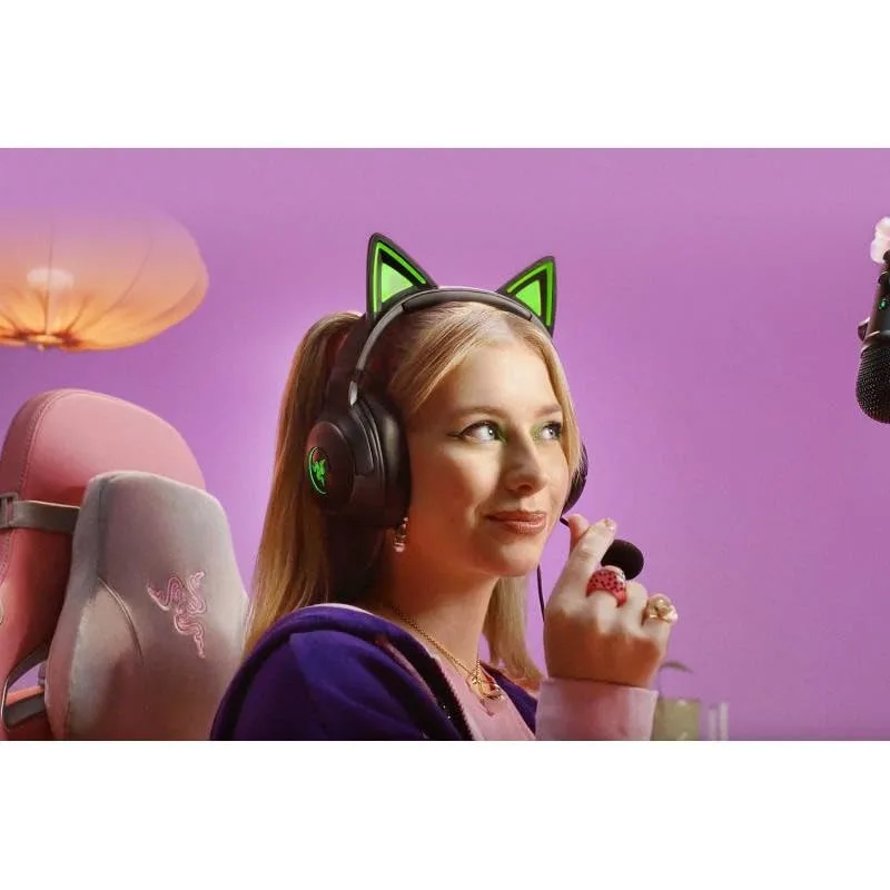 Razer ▫️ Kraken Kitty V2 - Auscultadores RGB com fio e orelhas de gatinho (iluminação reativa ao streaming, microfone cardioide HyperClear, diafragmas Triforce de 40 mm, som envolvente 7.1) Preto 2