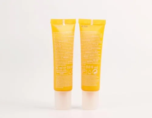 Ziaja ▫️ VITAMINA C, B3 E NIACINAMIDA Soro facial ativo 30 ml 3