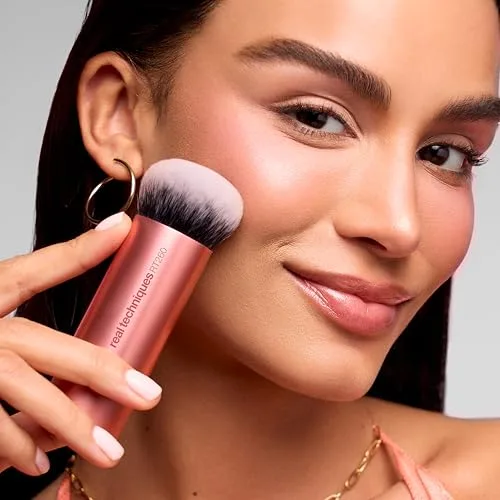 REAL TECHNIQUES ▫️ Pincel de maquilhagem para esbater com padrão de bolhas, pincel facial multifunções para produtos líquidos, em creme e em pó, cabeça do pincel com um padrão único em forma de bolhas, 1 unidade 6