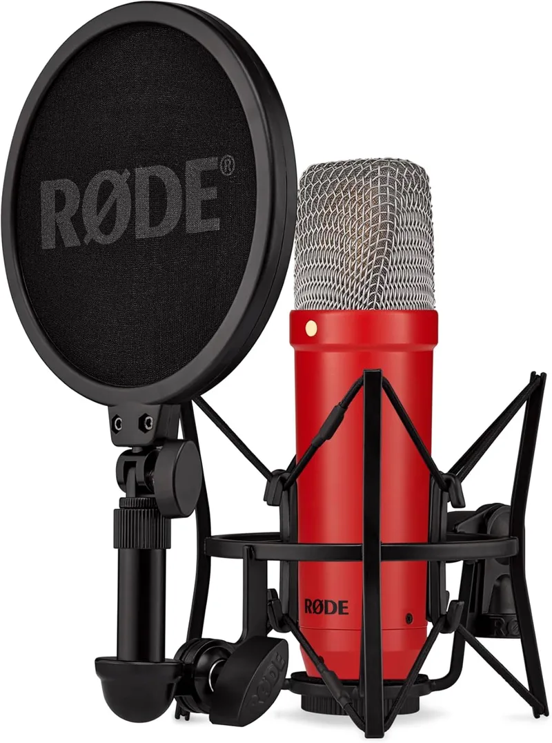 RØDE ▫️ NT1 Signature Series, Microfone Condensador de Diafragma Grande com Suporte de Choque, Filtro Pop e Cabo XLR para Produção Musical, Gravação Vocal, Radiodifusão e Podcasting (Vermelho)
