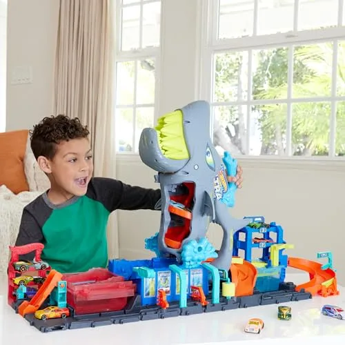 Hot Wheels ▫️ City «Let's Race - Vamos correr!» Netflix - Túnel de lavagem de carros com tubarão, pista para carros de brincar, inclui 1 veículo que muda de cor com água, brinquedo para maiores de 4 anos (HTN82) 2