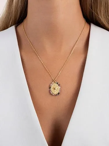 SINGULARU ▫️ Colar com medalhão. Aço com acabamento banhado a ouro de 18 quilates. Colar com medalhão comprido ajustável. Joias para mulher 2