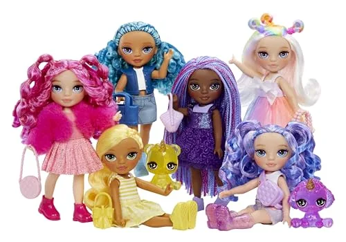 RAINBOW HIGH ▫️ Littles - Sapphire Bradshaw - Boneca de moda pequena e articulada - Boneca azul de 14 cm com mala e mascote mágico Yeti - Adequada para crianças e colecionadores 6