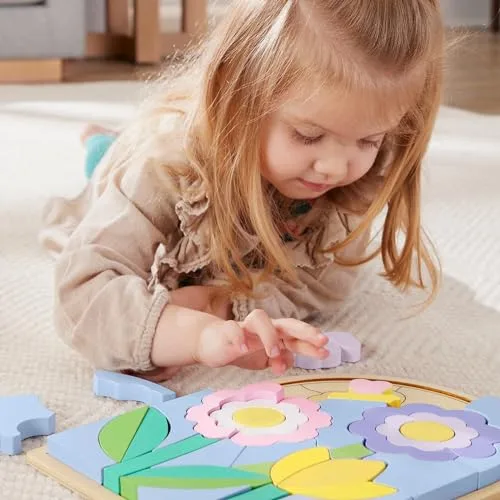 Fisher-Price ▫️ Puzzle de flores, jogo de imitação com 38 blocos de madeira com certificação FSC que ajuda a desenvolver a motricidade, brinquedo ideal para meninos e meninas a partir dos 3 anos, HXT97 2