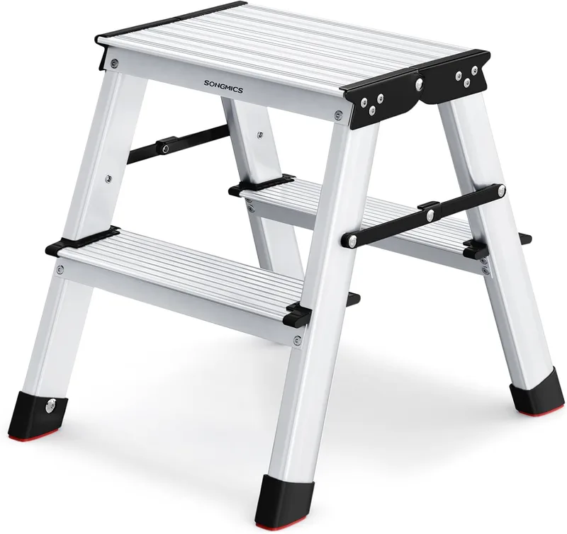 SONGMICS ▫️ Escada dobrável, escadote, escadote de alumínio com 2 degraus antiderrapantes, multifuncional, 150 kg de carga, cinzento prateado e tinta preta GLT012E01