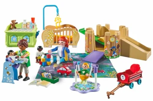 PLAYMOBIL ▫️ MyLife Promo Pack 71649 Conjunto para a Primeira Infância, incluindo cinco figuras, uma torre de jogos, um escorrega e muitos acessórios adoráveis; brinquedos para meninos e meninas a partir dos 4 anos 6