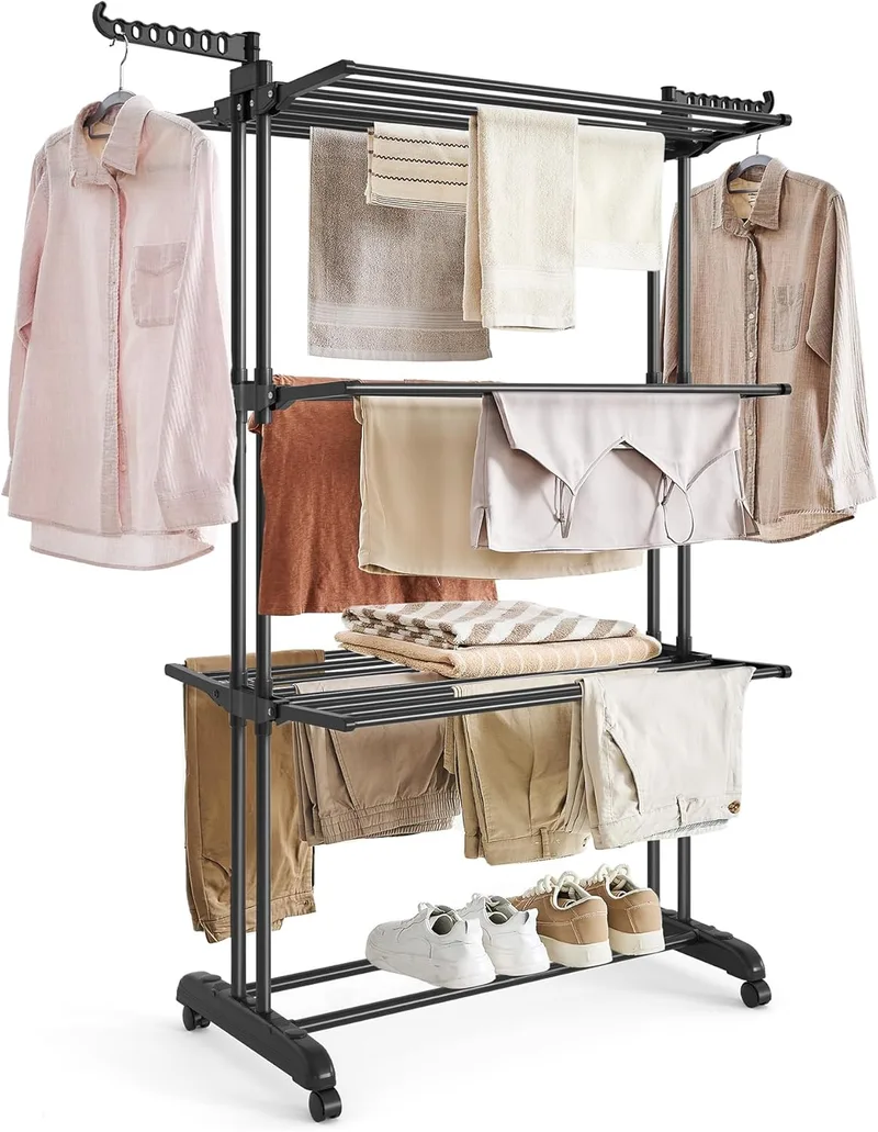SONGMICS ▫️ Varal dobrável de 4 níveis, com rodas, asas dobráveis, 63,5 x 128 x 173 cm, grande capacidade, fácil montagem, uso interno e externo, tinta preta LLR701B01