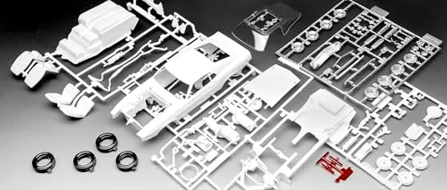 Revell ▫️ Modelismo I Shelby Mustang GT500 dos anos 70 I Kit de montagem I Escala 1:25 I 120 peças I Conjunto de modelismo para maiores de 12 anos I Modelo detalhado I Carro desportivo I Réplica autêntica 7