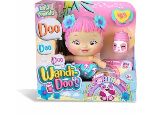 Wandi Doo's ▫️ da China, Boneca Bebé Asiática da China, Fala a Língua Universal dos Bebés, o «Doo Doo Doo», fralda com ursinhos panda e 2 acessórios, biberão e chupeta, famosa (WAD02000) 2
