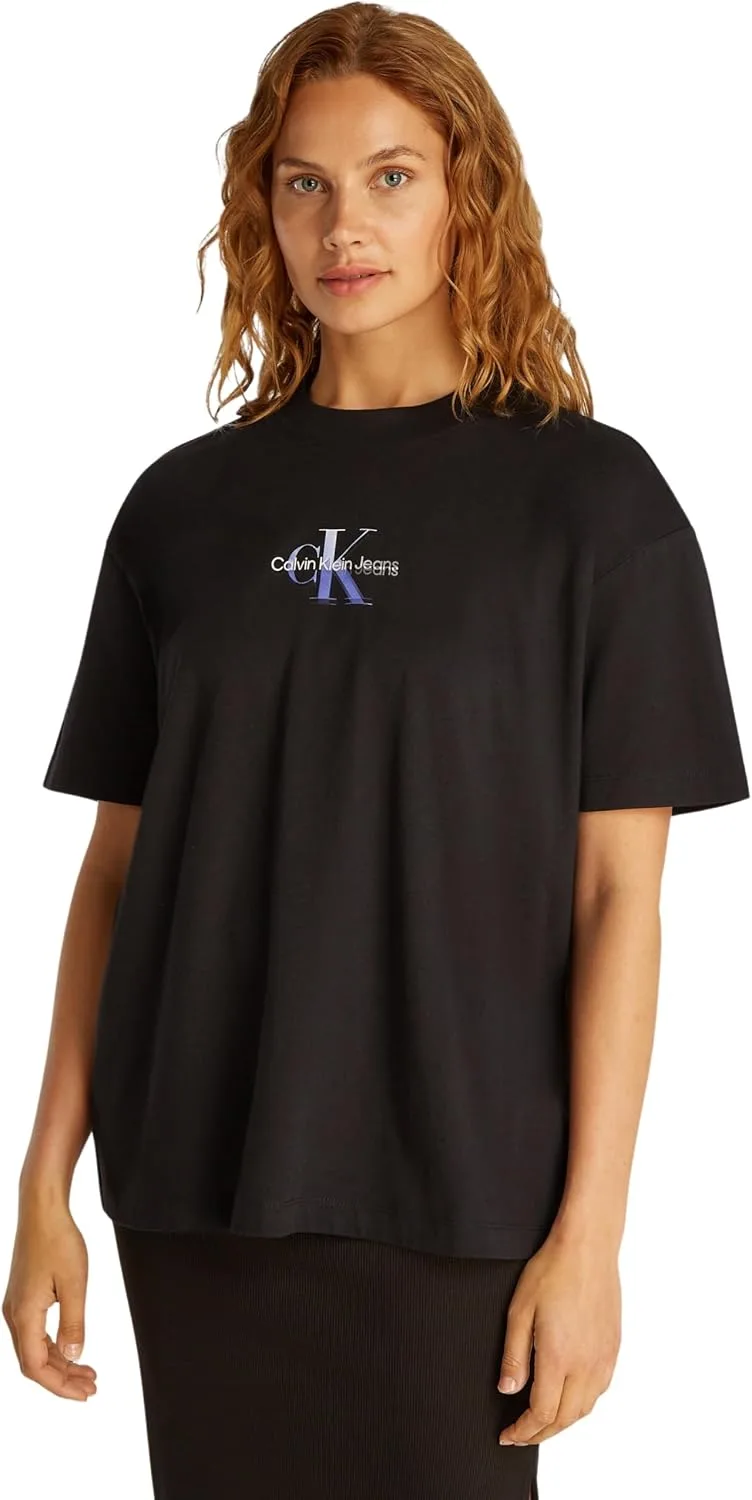 Calvin Klein ▫️ Camiseta de manga curta para mulher Gradient Monologo tee Loose Fit