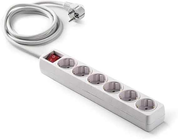 Famatel ▫️ Extensão Ecosockets | 6 tomadas | Tomadas com interruptor de ligar/desligar | 5 metros | até 3680 W | Proteção infantil | Tomadas orientadas a 45º | Evita o consumo fantasma | Branco