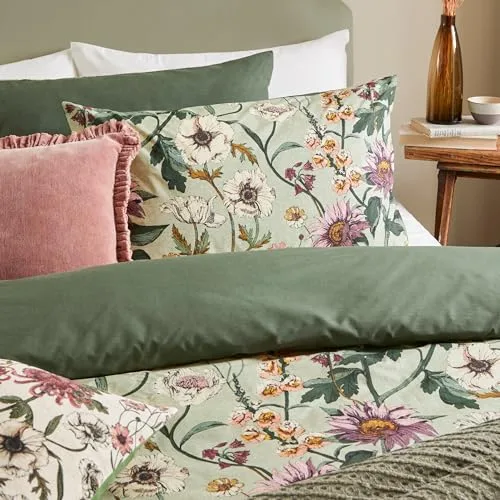 furn. ▫️ Conjunto de edredão com padrão botânico Wylder Nature Wallflower - Verde celadon - Duplo 2
