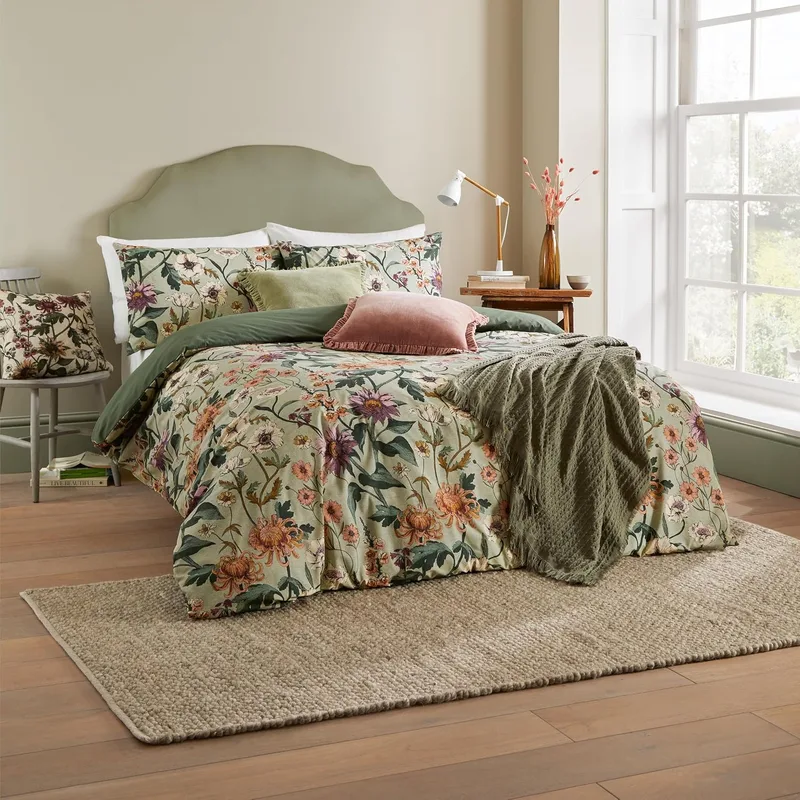 furn. ▫️ Conjunto de edredão com padrão botânico Wylder Nature Wallflower - Verde celadon - Duplo
