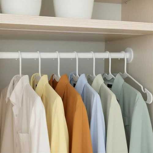 Amazon Basics ▫️ Cabides de plástico para roupa, tamanho adulto, cor branca, embalagem de 50 unidades 4