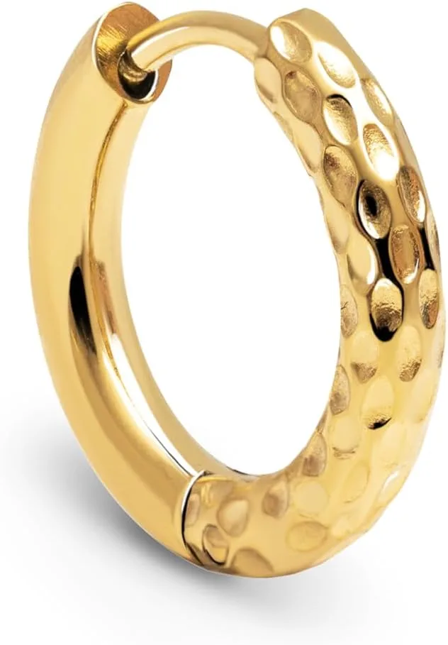SINGULARU ▫️ Brinco solto tipo argola River S. Aço com acabamento banhado a ouro de 18 quilates e fecho tipo Congo/Click. Elegante com estilo boho. Joias para mulher