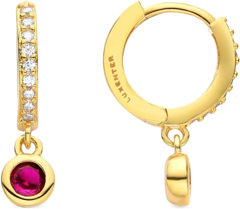 LUXENTER ▫️ Brincos para mulher em liga metálica com zircônia rubi, cor dourada, acabamento em ouro amarelo de 18 quilates, diâmetro de 9 mm, modelo Warlah