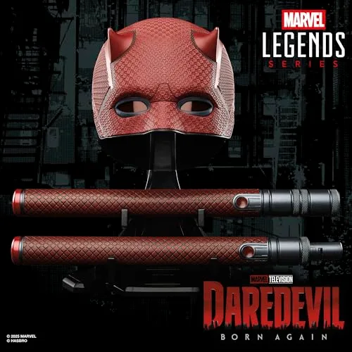 Marvel ▫️ Série Legends, Daredevil: Born Again, Máscara Premium para RPG e bastão de combate 4