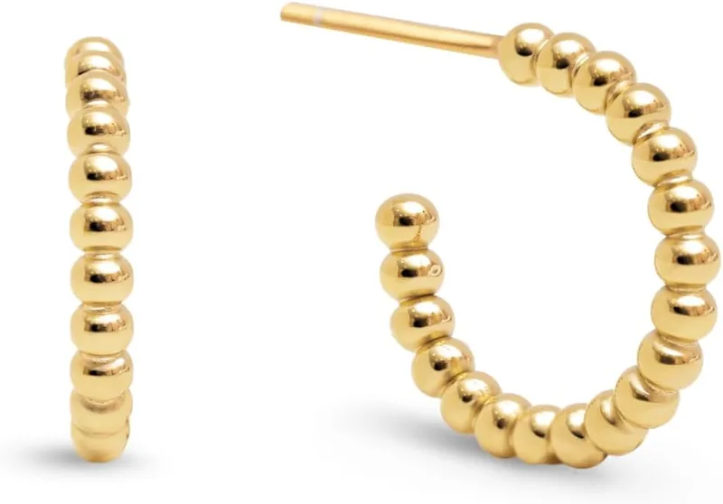 SINGULARU ▫️ Brincos Pebble Dots S. Aço com acabamento banhado a ouro de 18 quilates. Fecho em silicone. Joias para mulher