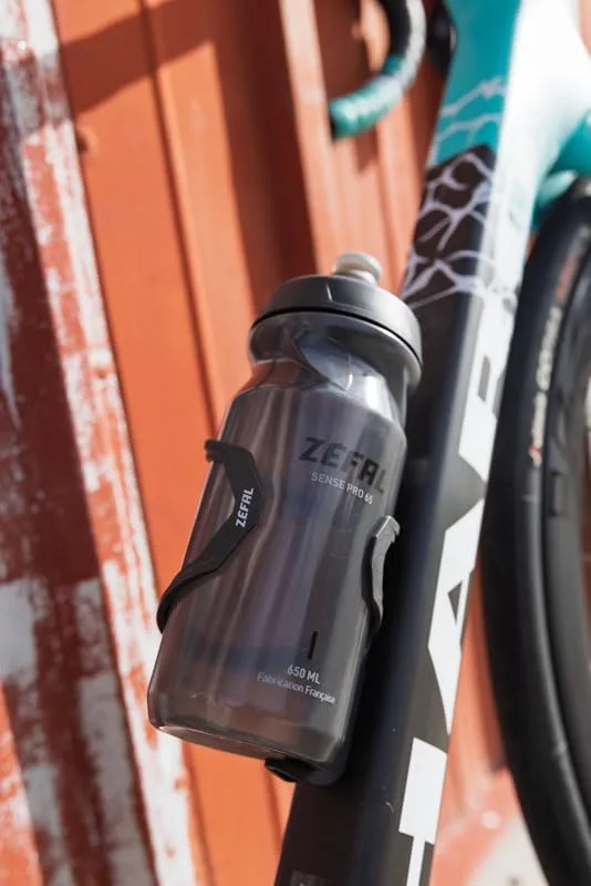 ZEFAL ▫️ Sense Pro 65 Garrafa de Bicicleta Preto Fumado - Garrafa de Ciclismo - Garrafa para BTT/Bicicleta de Montanha ou de Estrada - Preto Fumado, 650 ml, 79 g - Fabricado em França 5