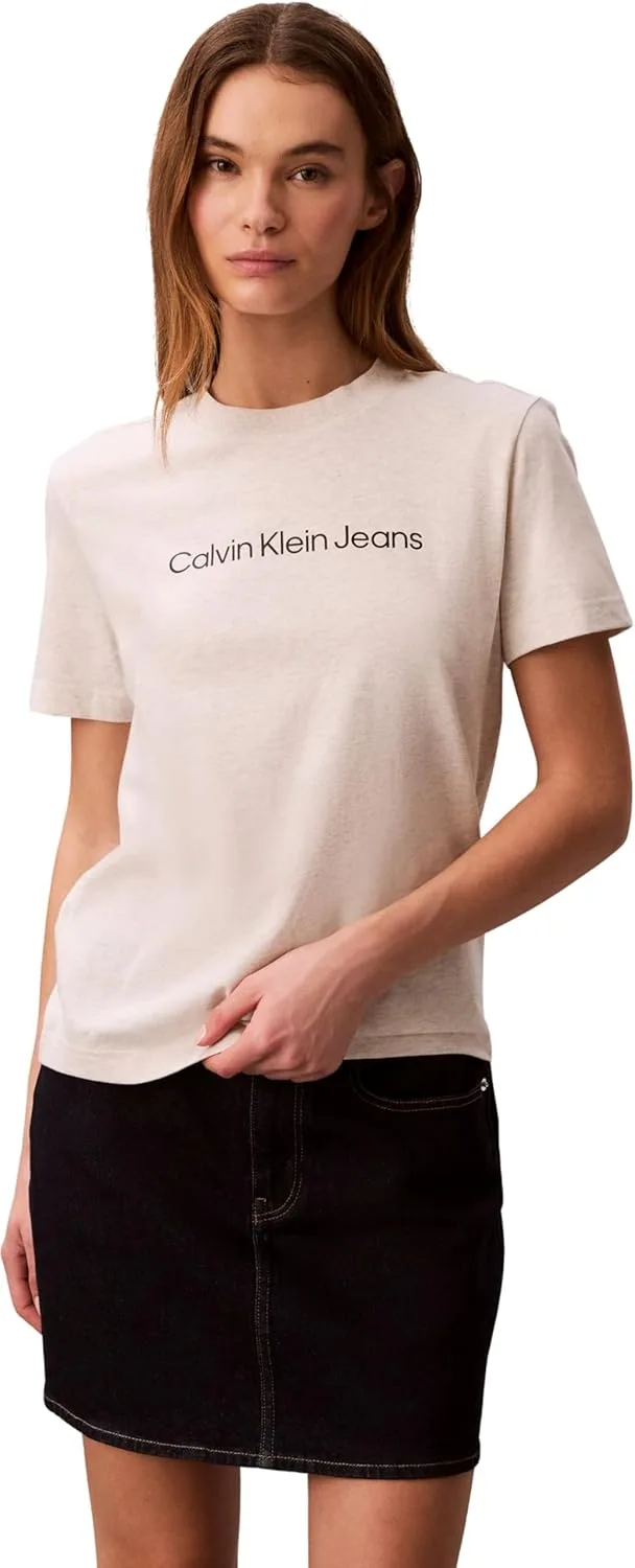 Calvin Klein ▫️ T-shirt de manga curta Women's Logo Classic Regular Fit