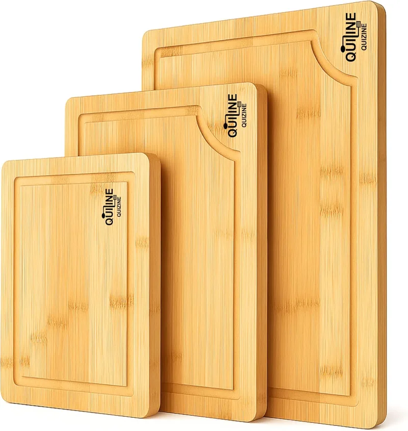 QUIZINE ▫️ Conjunto de 3 Tábuas de Cortar em Bambu Premium - Resistentes, Antiderrapantes e Ecológicas, Ideais para Cortar Carnes, Legumes e Frutas, Design Elegante para Utilizar também como Tabuleiro de Servir